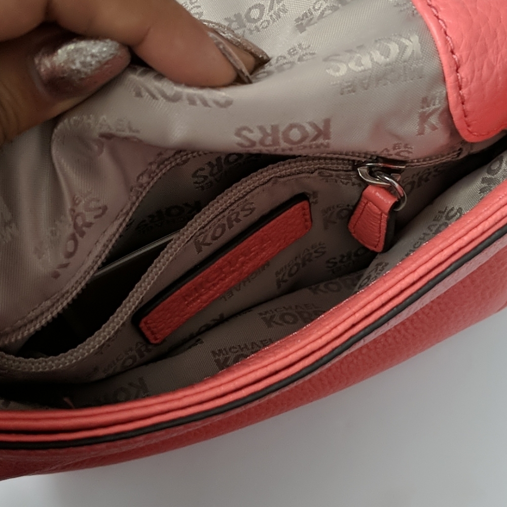 Michael kors coral crossbody - Picture 5 of 7